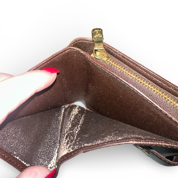 Louis Vuitton Damier Compact Wallet - Picture 7 of 9